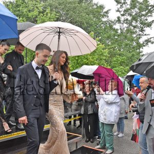 Дъждовен финал на абитуриентските балове в Хасково