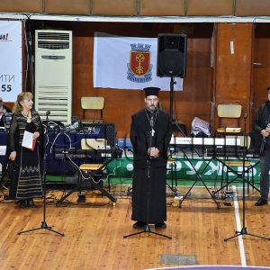 Фолклорен концерт подкрепи довършването на църквата в Хасково